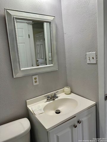 1819 Madrid St, San Antonio, TX 78237