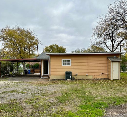 1819 Madrid St, San Antonio, TX 78237