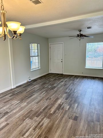 1819 Madrid St, San Antonio, TX 78237