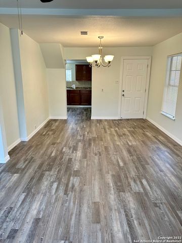 1819 Madrid St, San Antonio, TX 78237