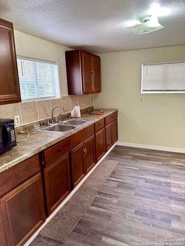 1819 Madrid St, San Antonio, TX 78237