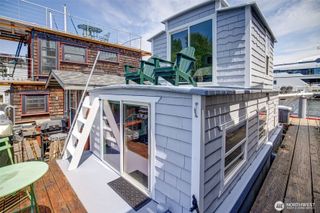 2143 N Northlake Way #11, Seattle, WA 98103