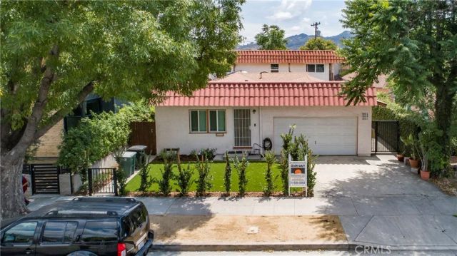 924 W Clark, Burbank, CA 91506