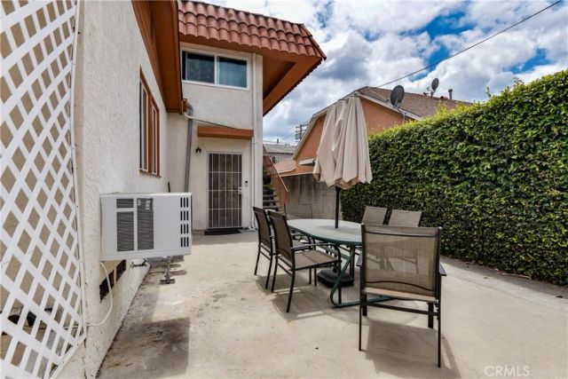 924 W Clark, Burbank, CA 91506