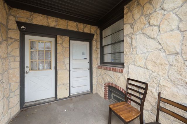 549-551 S Glendale Ave, Wichita, KS 67218