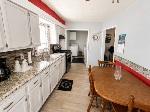 924 Hillwood Circle, Round Lake Beach, IL 60073