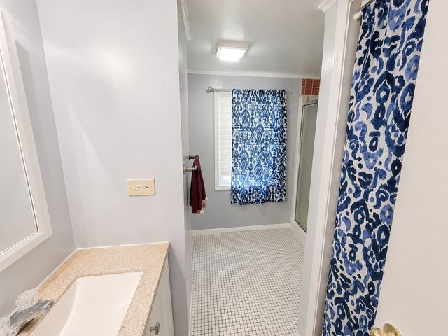 924 Hillwood Circle, Round Lake Beach, IL 60073