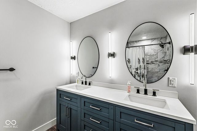 245 W Main Street, Mooresville, IN 46158