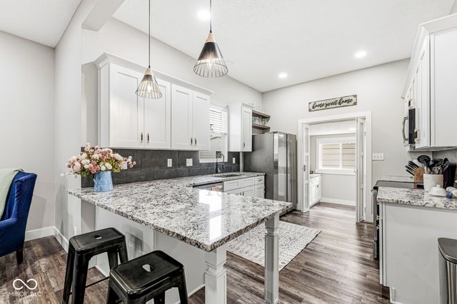 245 W Main Street, Mooresville, IN 46158