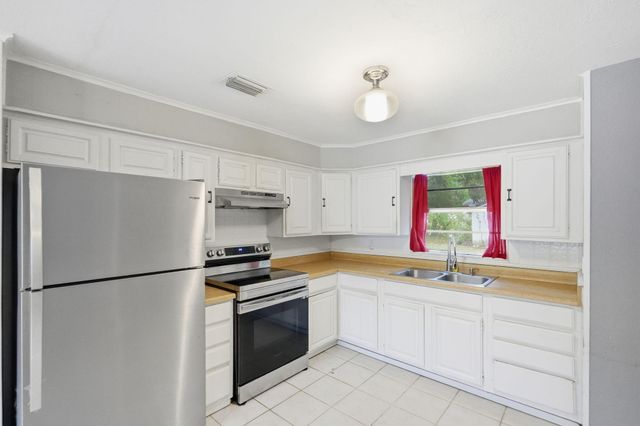 601 Russ Road, Fort Pierce, FL 34982