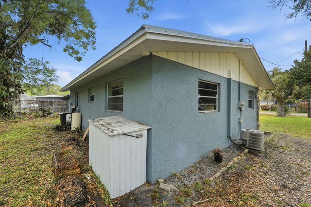 601 Russ Road, Fort Pierce, FL 34982