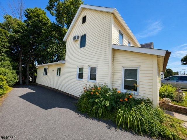 59 Allen St, Netcong Boro, NJ 07857