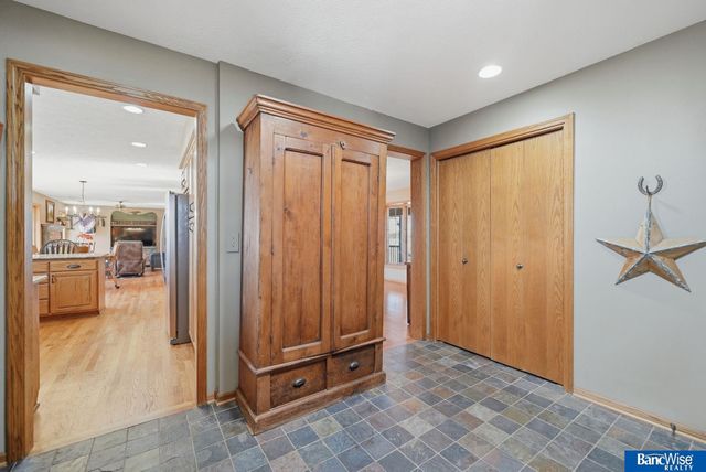 6830 SW 9 Street, Lincoln, NE 68523