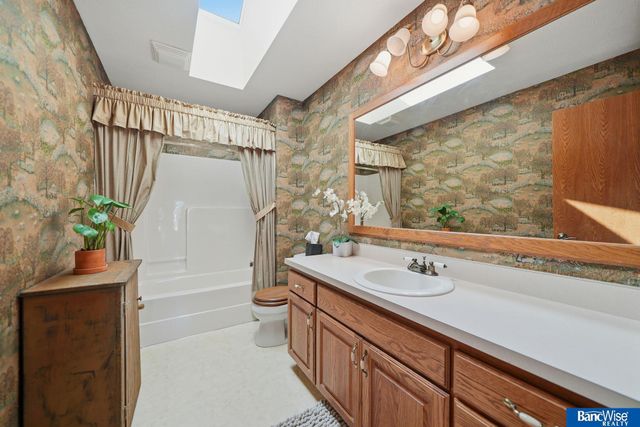 6830 SW 9 Street, Lincoln, NE 68523