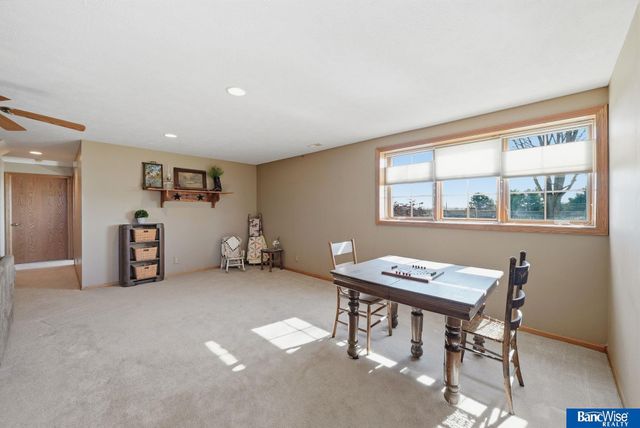 6830 SW 9 Street, Lincoln, NE 68523