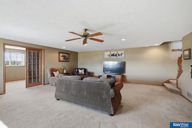 6830 SW 9 Street, Lincoln, NE 68523