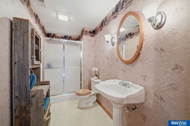 6830 SW 9 Street, Lincoln, NE 68523