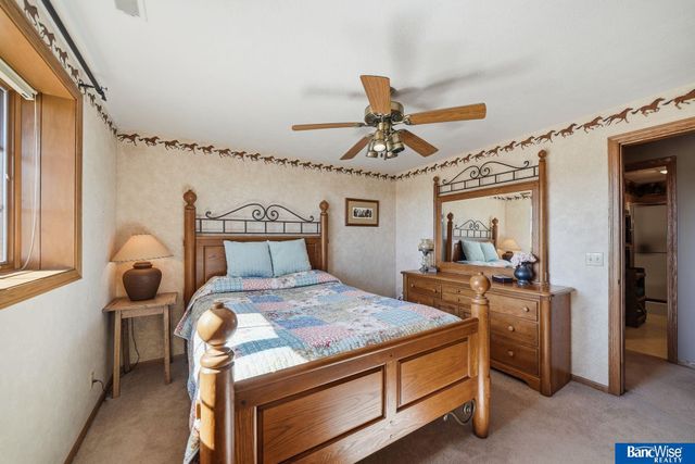 6830 SW 9 Street, Lincoln, NE 68523