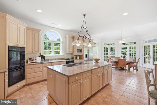 9200 REDWOOD AVE, Bethesda, MD 20817