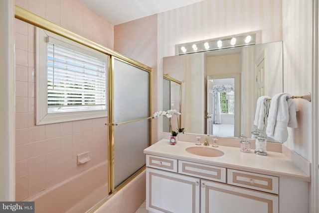 9200 REDWOOD AVE, Bethesda, MD 20817