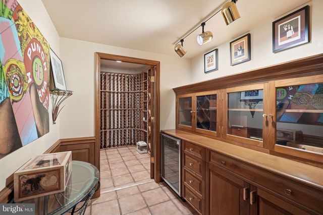 9200 REDWOOD AVE, Bethesda, MD 20817