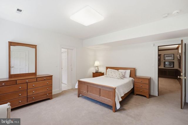 9200 REDWOOD AVE, Bethesda, MD 20817