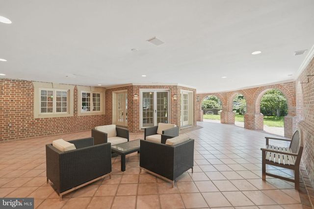 9200 REDWOOD AVE, Bethesda, MD 20817