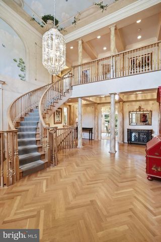 9200 REDWOOD AVE, Bethesda, MD 20817