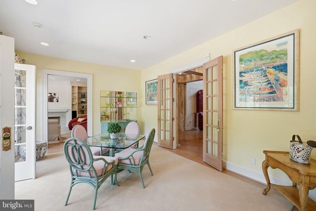 9200 REDWOOD AVE, Bethesda, MD 20817