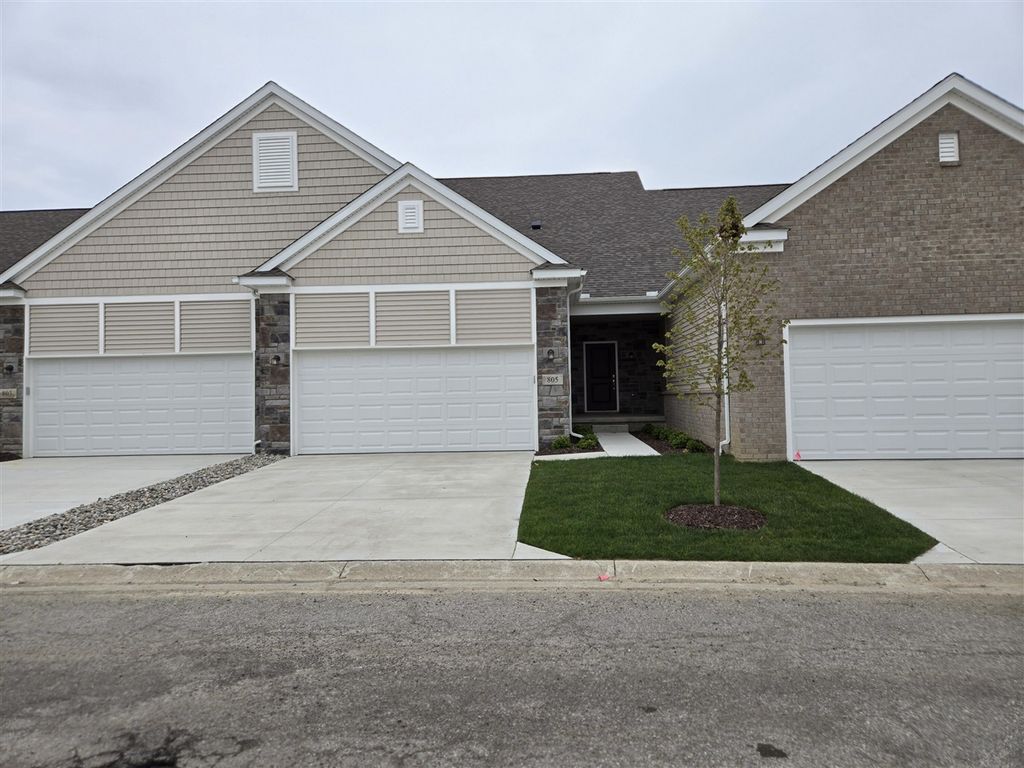 4268 Plum Village Circle 38, Monroe, MI 48161