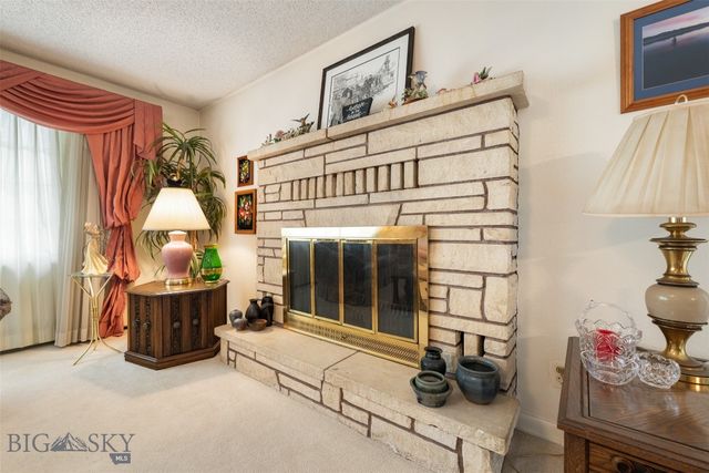 2818 Elizabeth Warren Avenue, Butte, MT 59701