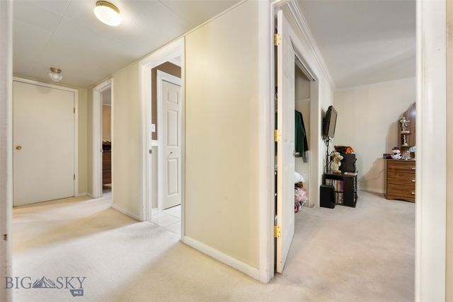 2818 Elizabeth Warren Avenue, Butte, MT 59701