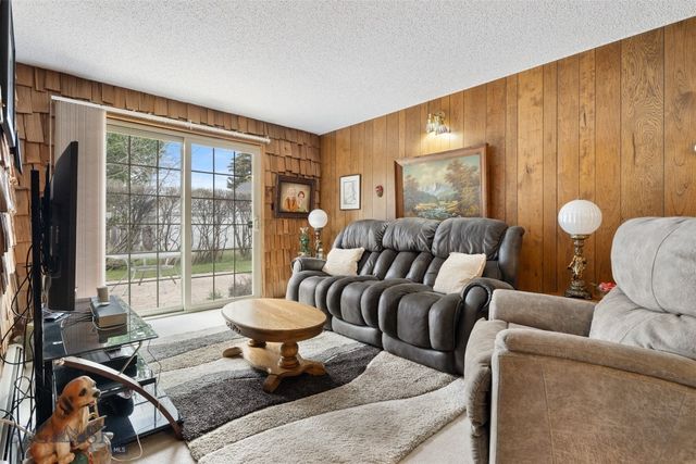 2818 Elizabeth Warren Avenue, Butte, MT 59701