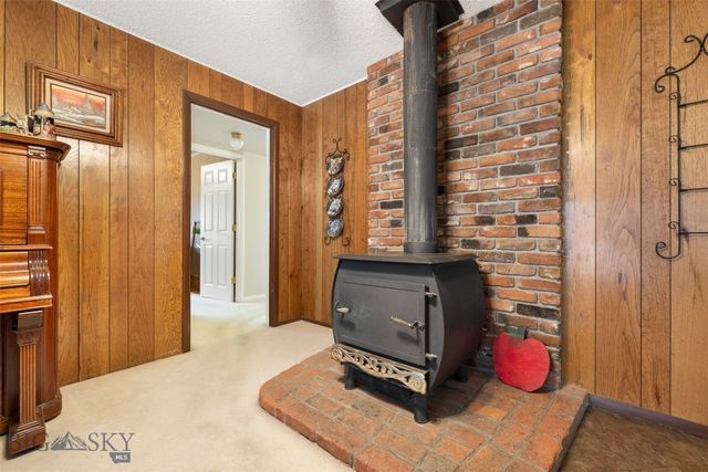 2818 Elizabeth Warren Avenue, Butte, MT 59701