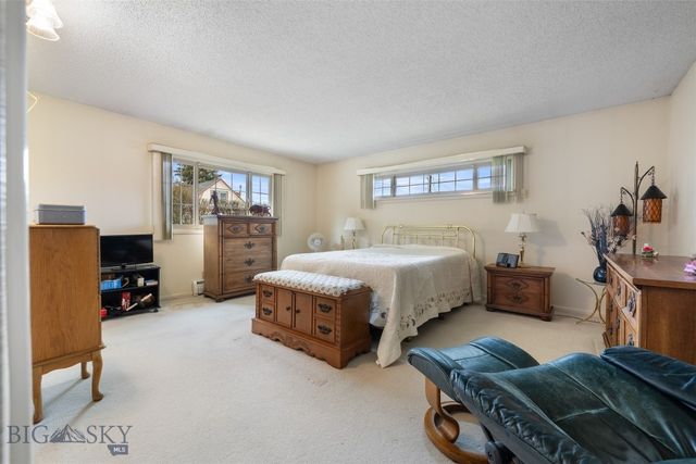 2818 Elizabeth Warren Avenue, Butte, MT 59701