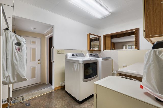 2818 Elizabeth Warren Avenue, Butte, MT 59701