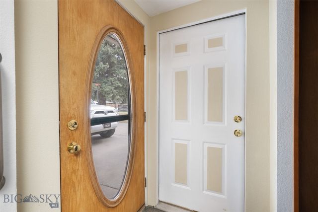 2818 Elizabeth Warren Avenue, Butte, MT 59701