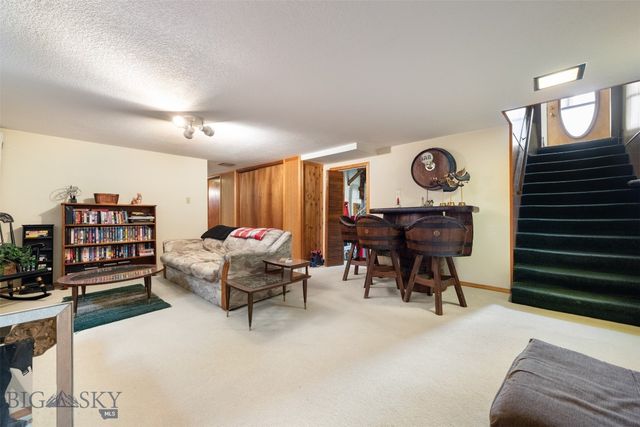 2818 Elizabeth Warren Avenue, Butte, MT 59701