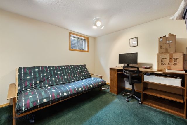 2818 Elizabeth Warren Avenue, Butte, MT 59701