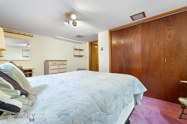 2818 Elizabeth Warren Avenue, Butte, MT 59701