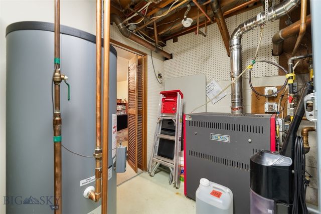 2818 Elizabeth Warren Avenue, Butte, MT 59701