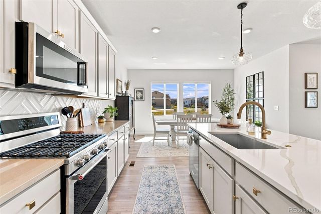 6850 Oak Canyon Circle, Castle Pines, CO 80108