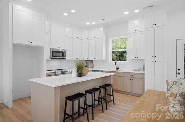 810 Mountain Crest Drive, Kings Mountain, NC 28086
