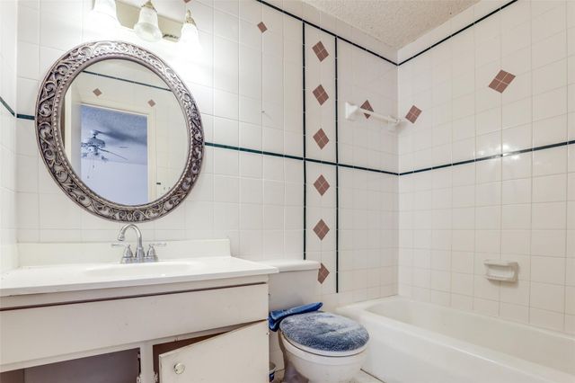 2200 Triway Lane 87, Houston, TX 77043