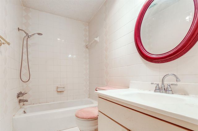 2200 Triway Lane 87, Houston, TX 77043