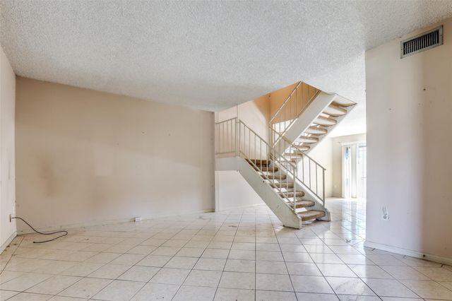 2200 Triway Lane 87, Houston, TX 77043