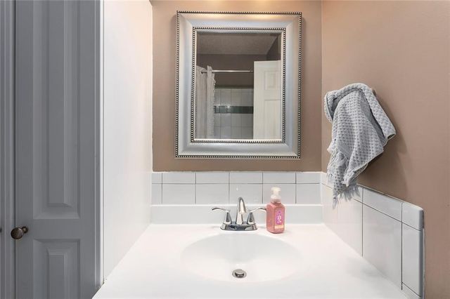 3005 SE 4th Street, Blue Springs, MO 64014