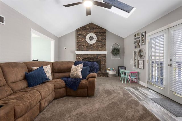 3005 SE 4th Street, Blue Springs, MO 64014