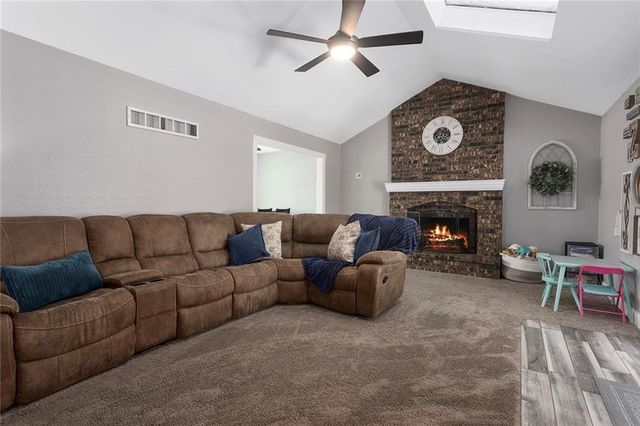 3005 SE 4th Street, Blue Springs, MO 64014