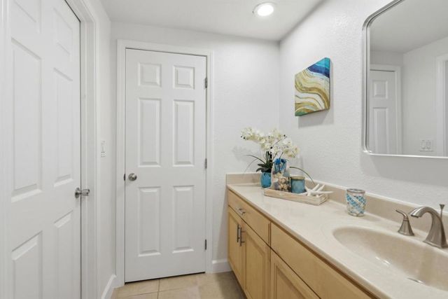 1056 Oaktree Drive, San Jose, CA 95129